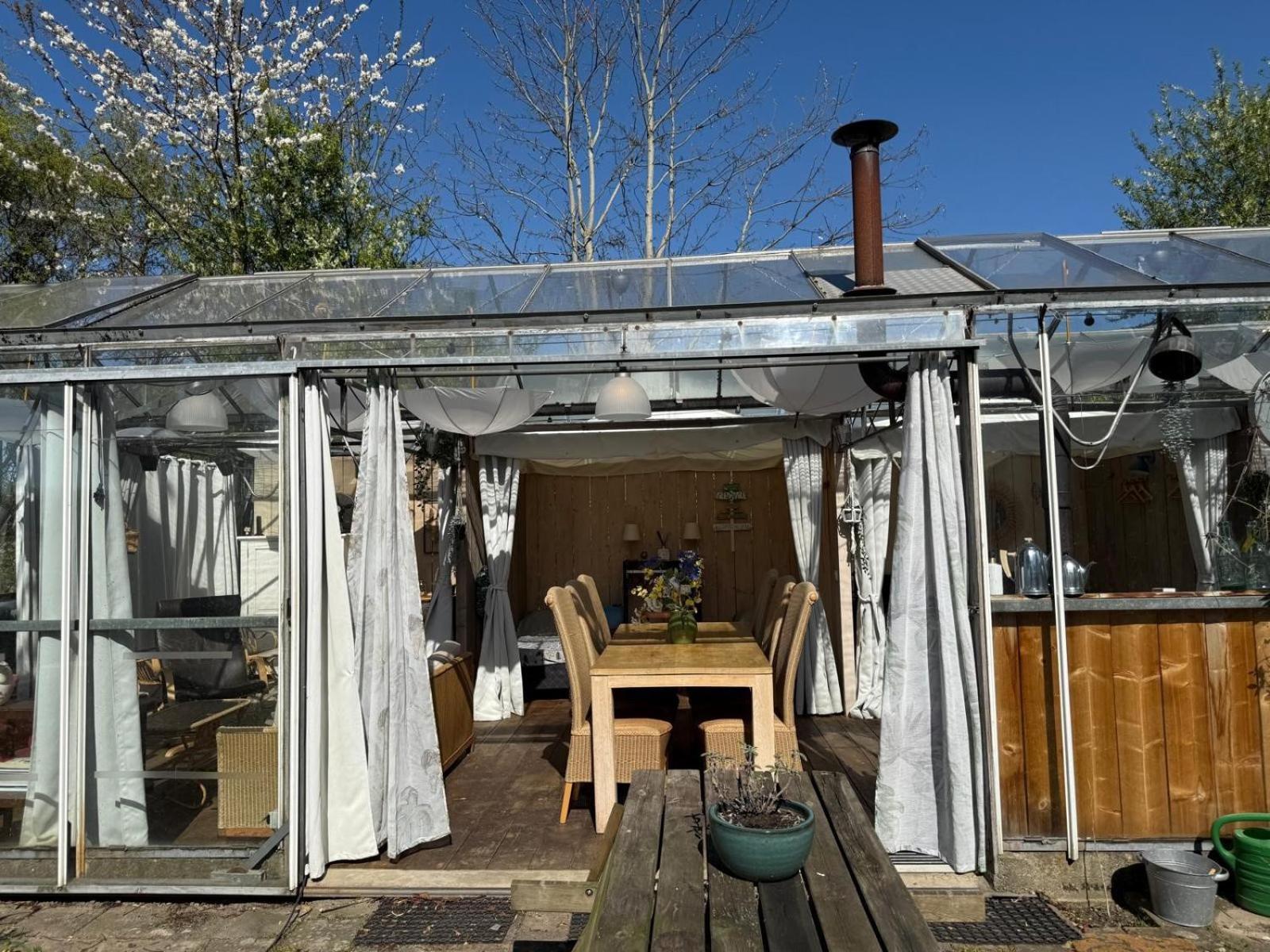 Vrijstaande Accommodatie Glamping De Kas Inn Hank Bagian luar foto